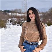 Estudiante de Psicología, en tercer curso. Bachiller científico. He impartido clases de refuerzo en diversas materias de instituto y bachiller. Y como voluntaria he ayudado en materias de primaria.